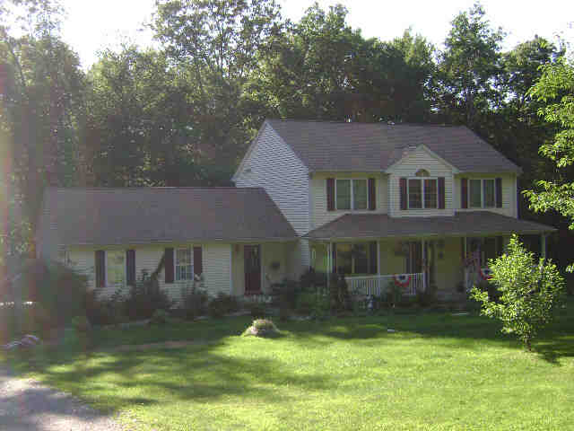 Building photograph for 128 AUNCIENT OAK RD